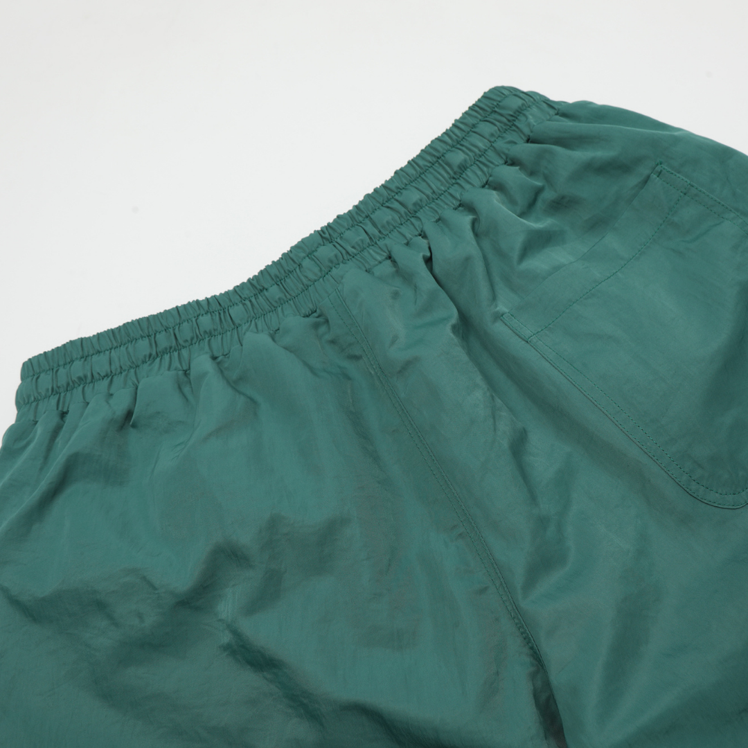Pantalones cortos Represent